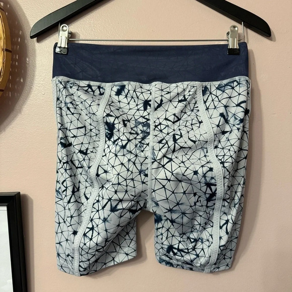 Lululemon Pedal Pace Short Star Crushed Silver Fox Deep Navy - Picture 12 of 13